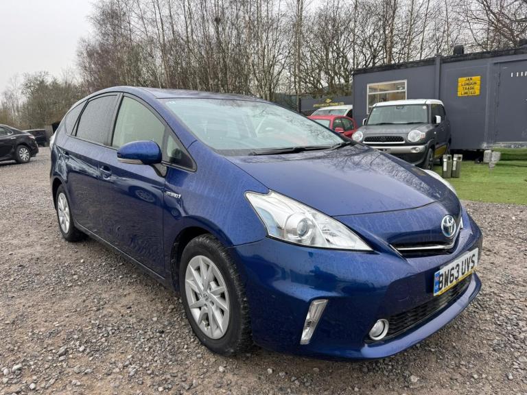 2014 Toyota 7 Seat Prius 1790 Hybrid