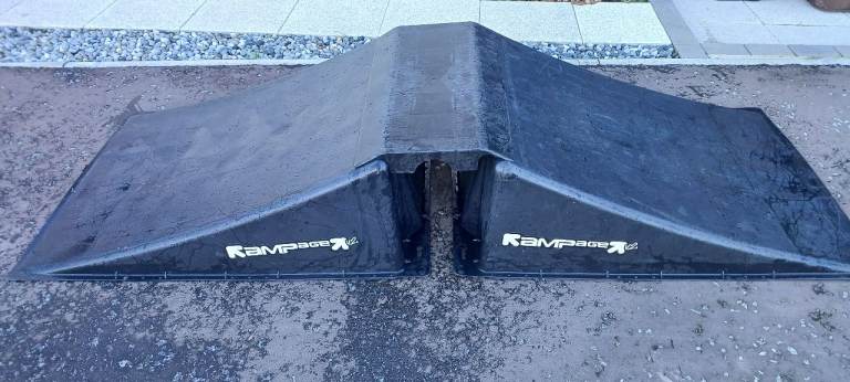 Rampage Skateboard Ramp