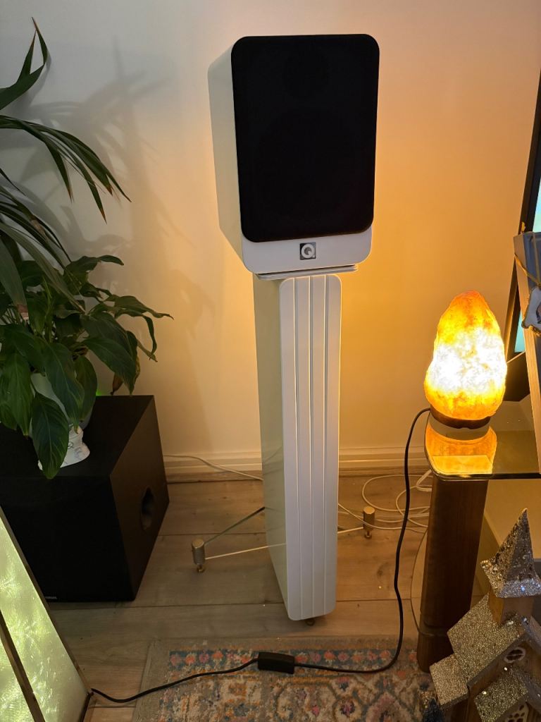 Q Acoustics Concept 20 speakers in White with matching stands 