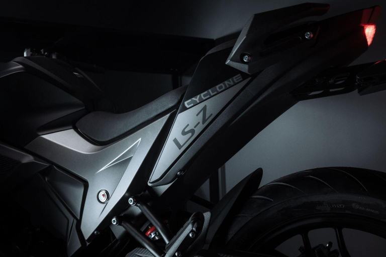 Lexmoto Cypher Electric and  Stylish