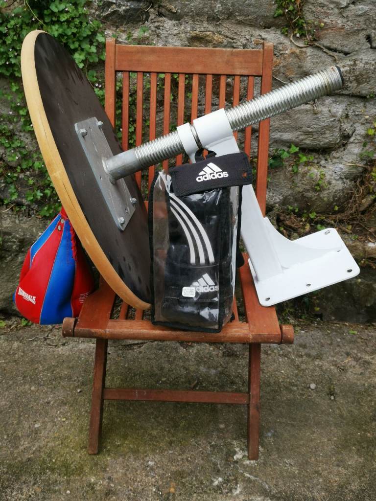 Lonsdale Speedball Punch Bag with Wall Mount, complete with Adidas Gloves