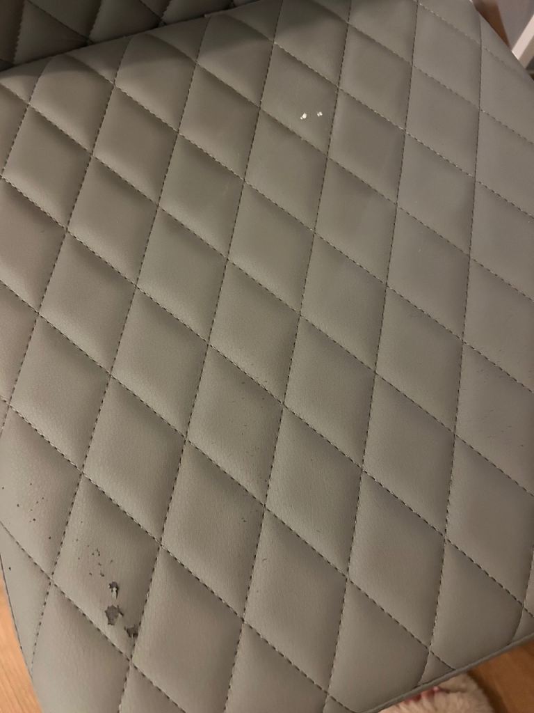 4 seater Dining table and chairs