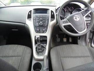 012 VAUXHALL ASTRA EXCLUSIVE 1.4,5 DOOR HATCHBACK,MOT Sept 026,PART HISTORY,ULEZ COMPLIANCE