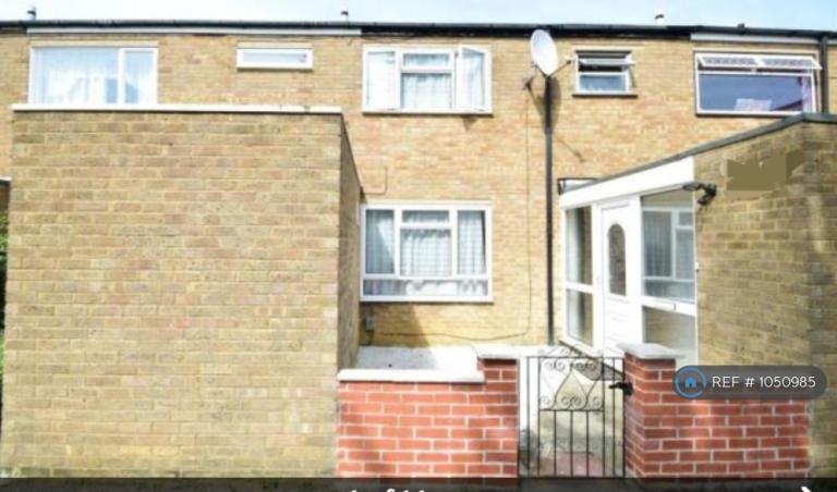 3 bedroom house in Coventry Close, Stevenage, SG1 (3 bed) (#1050985)