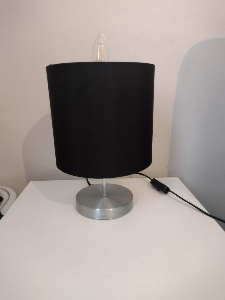 Black table lamp and LED bulb