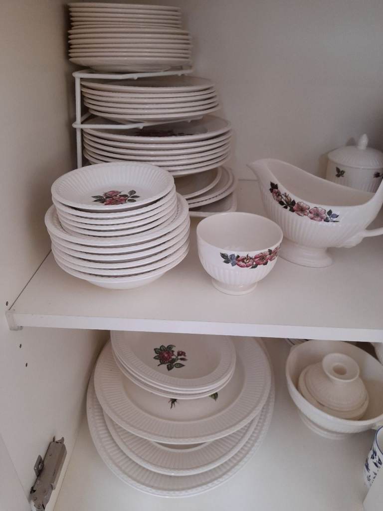 Wedgewood Edme Briar Rose pattern crockery