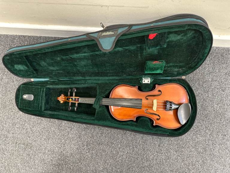 1/2 Size Violin with Hard Case