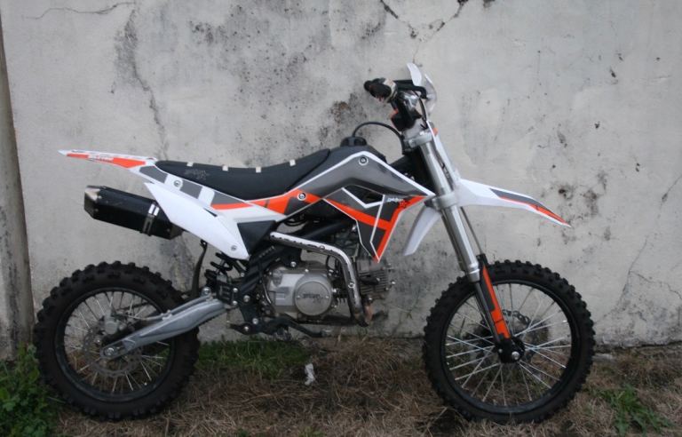 Thumpstar 125 pit bike 