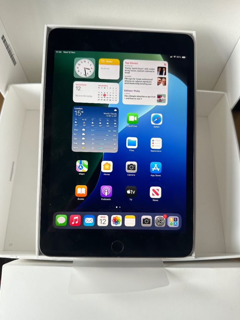 iPad mini 5 64GB space grey Excellent condition 