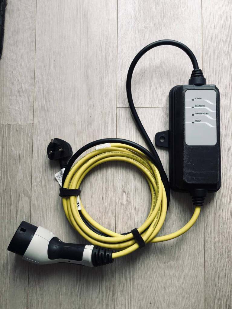 BMW Hybrid 3 pin Charger
