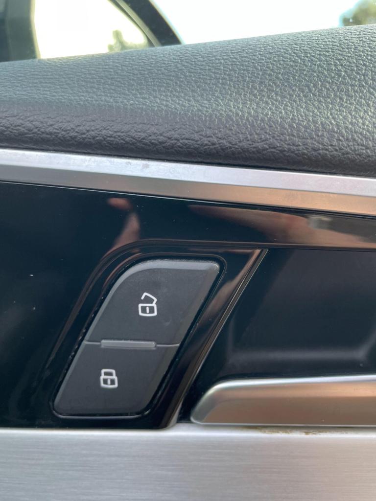 2021 Audi A4 2.0 TDI 30 S line Saloon 4dr Diesel S Tronic Euro 6 (s/s) (136 ps) SALOON Diesel Aut...