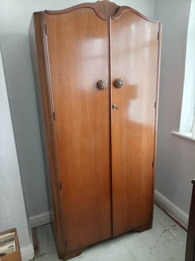 Vintage Arc Deco gentleman's warbdrobe