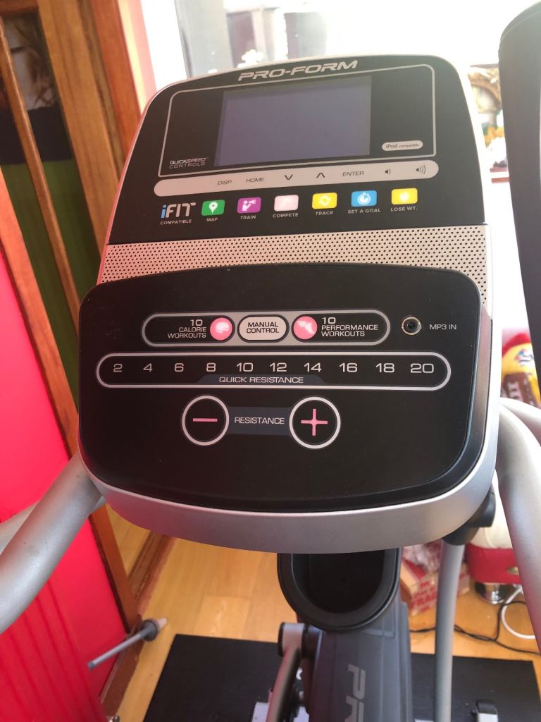 PRO-FORM Cross Trainer – Good Condition includes mat and power cable