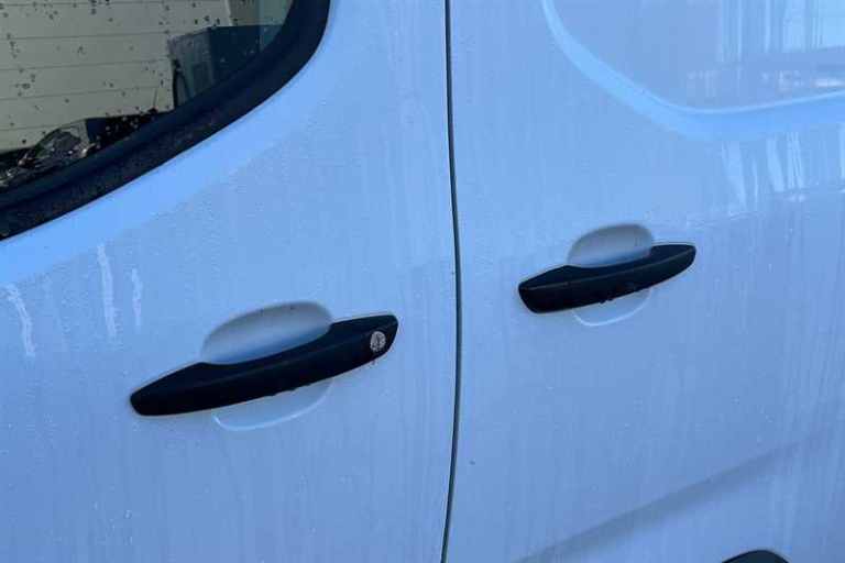 2022 Vauxhall Combo 1.5 Turbo D 2300 Dynamic Panel Van 6dr Diesel Manual L2 H1 Euro 6 (100 ps) Pa...