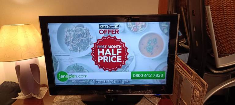 LG Flat Screen TV – Good Condition, Black