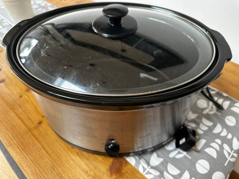 Tesco Slow Cooker SCSS13 – 3.5L Stainless Steel – Very Good Condition