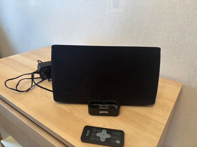 Gear 4 House Party Speaker Dock