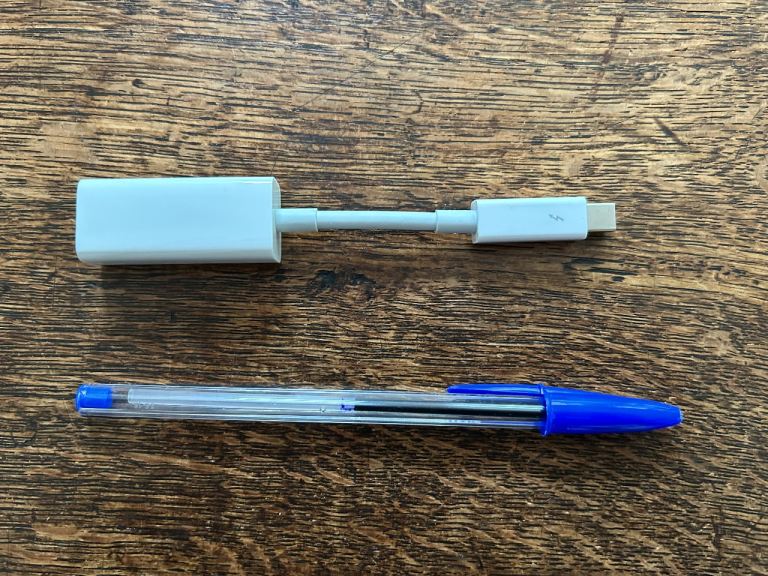 Apple Thunderbolt to Gigabit Ethernet Adapter