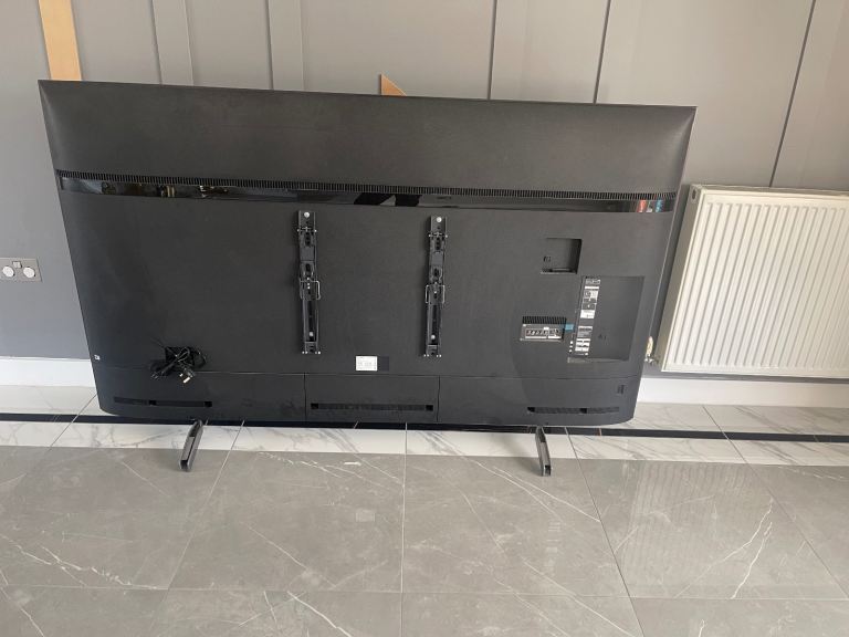 85 inch Sony TV with cracked screen