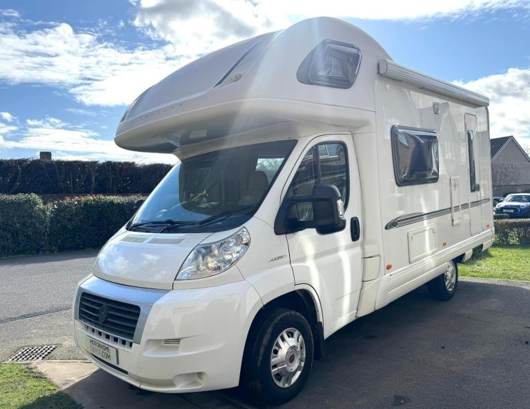 Bessacarr E435 - 4 berth - 4 belts - 2008 - motorhome for sale 308064