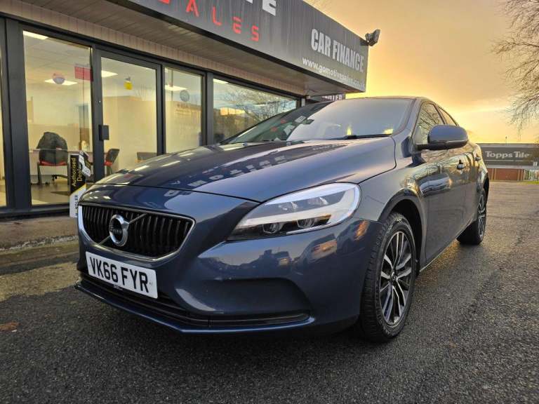  Volvo V40 2.0 D2 Momentum Euro 6 (s/s) 5dr Diesel