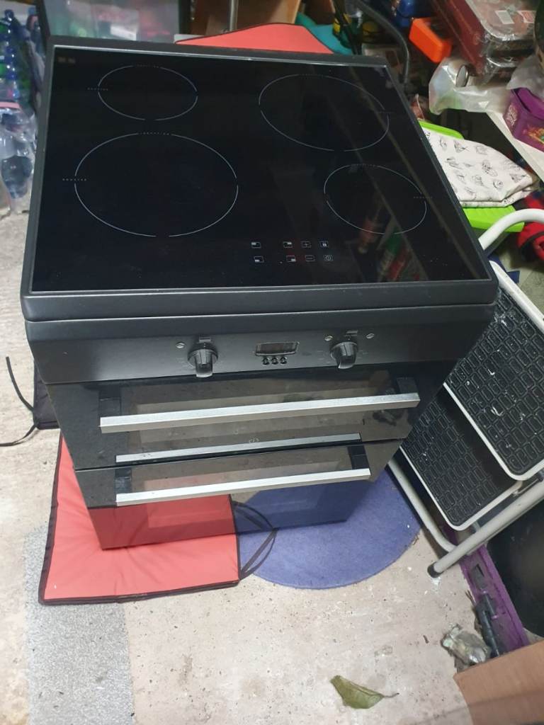 Indesit double oven with induction hob