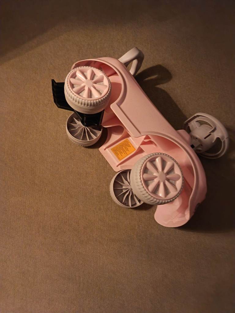 AIYAPLAY Pink Ride On Car with Air Horn – As Good As New