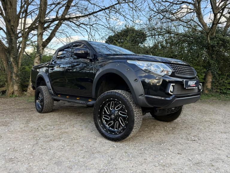 MITSUBISHI L200 2.4 DI-D DC Barbarian 2016