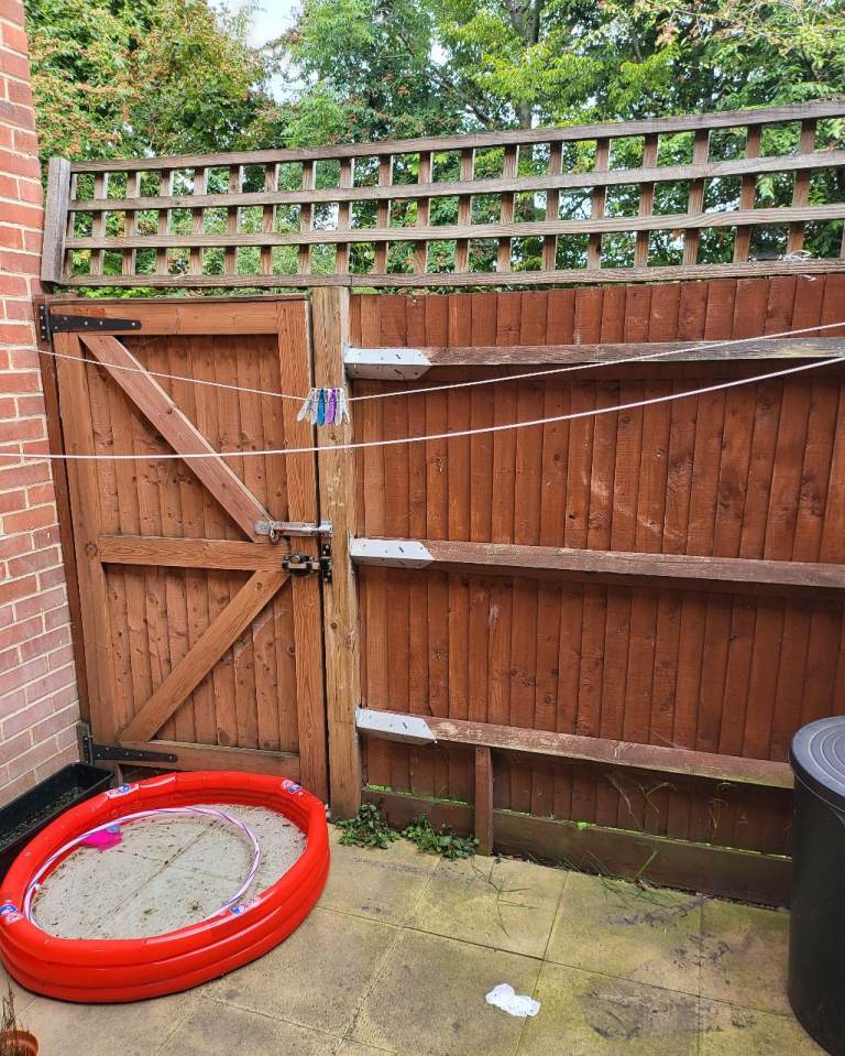 1 Bedroom Mid Terraced House