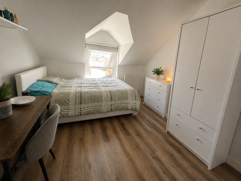 🚨  LAST  EN-SUITE ROOMS - TOWN CENTRE 🚨