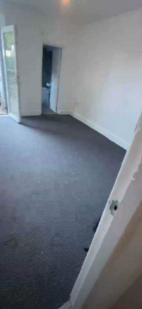 Self-Contained Studio with Private Garden — Aberdeen Road, Harrow, HA3