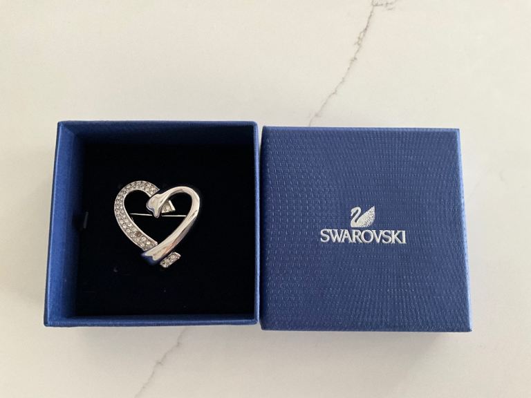 Swarovski Heart Brooch with Crystals – As Good As New