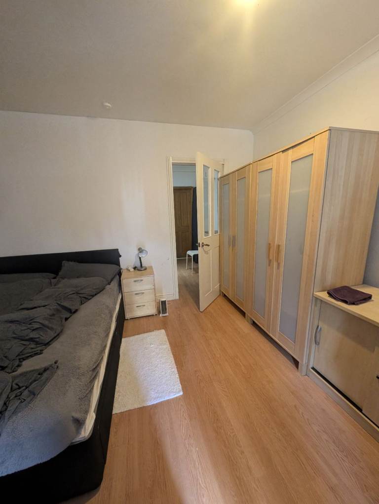  Studio Flat to Rent – Slough (Close to Town Centre
