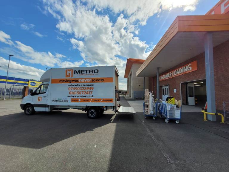 Metro Man And Van Service Altrincham Greater Manchester.