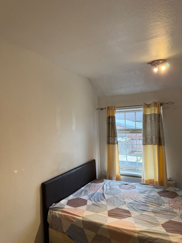 Double Room in Hayes Town