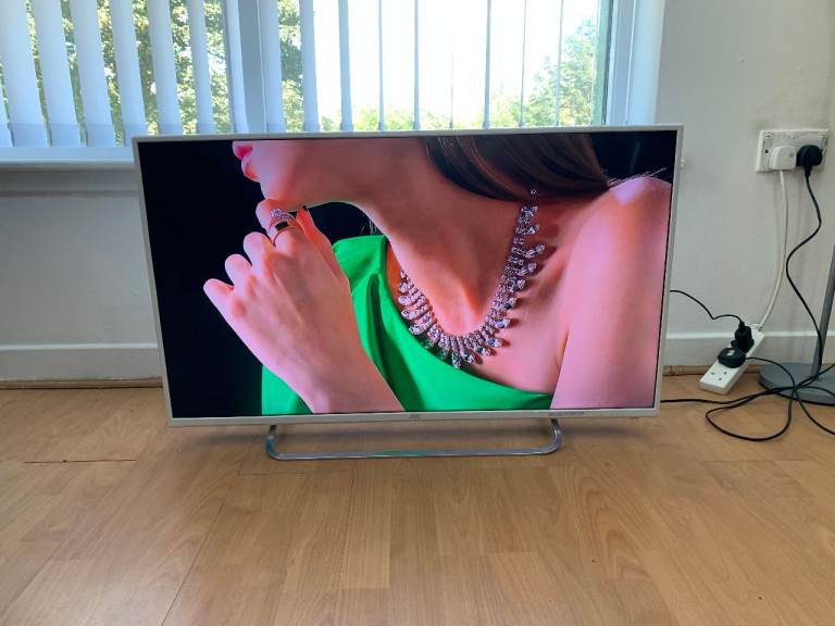 JVC 42 Inch TV (Not a smart tv)