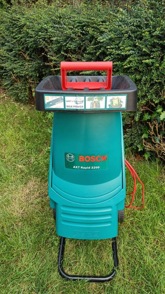 Bosch AXT Rapid 2200 Garden Shredder / Chipper