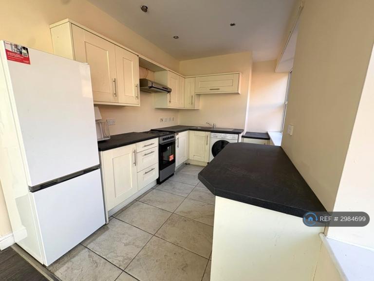 1 bedroom flat in Abbey St, Nuneaton, CV11 (1 bed) (#2984699)