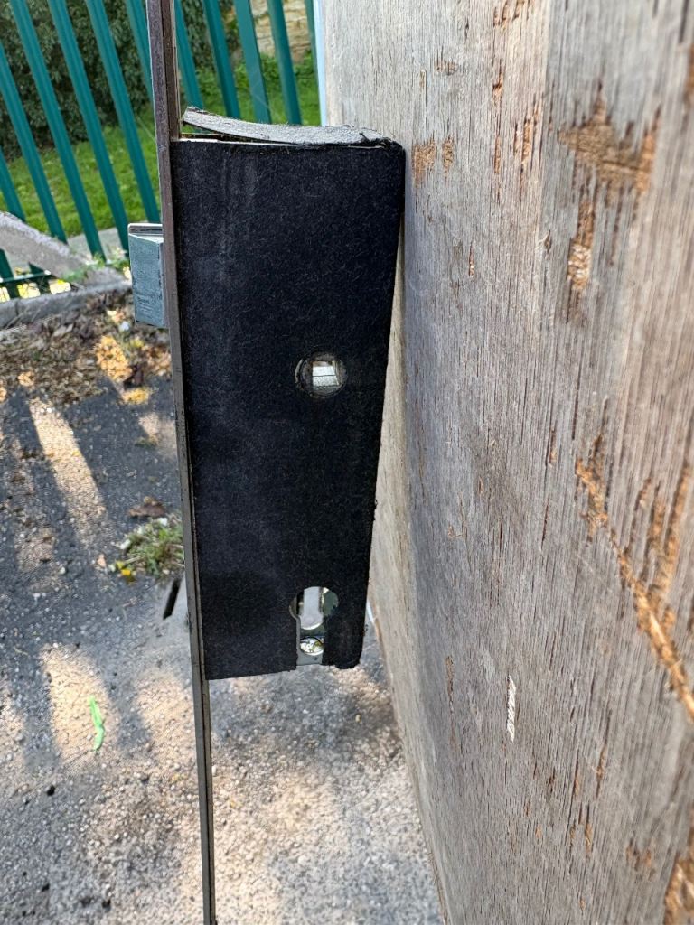 Composite door mechanism (Wink Haus)