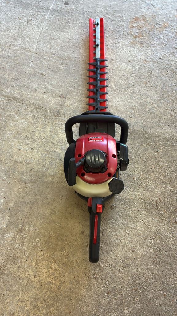 Mountfield MHJ 2424 petrol hedge cutter