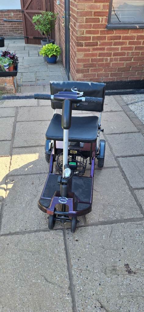 Portable mobility scooter