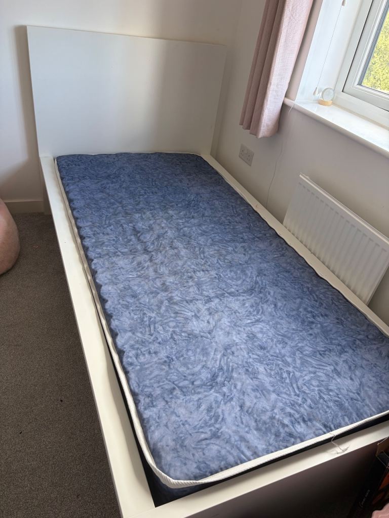 White Wooden Single Bed Frame with Waterproof Mattress – Good Condition