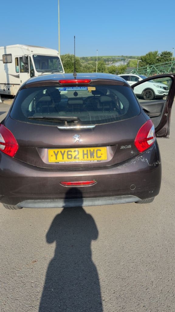 Peugeot, 208, Hatchback, 2012, Manual, 1398 (cc), 5 doors