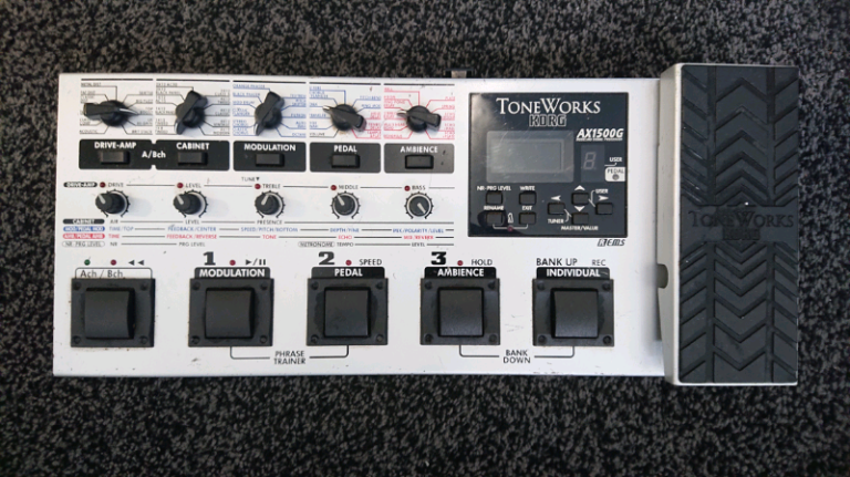KORG Toneworks AX1500G Multi Effects Processor pedal for lead guitar .