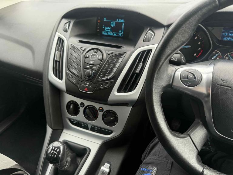 2014 Ford Focus 1.0 125 EcoBoost Zetec S 5dr HATCHBACK Petrol Manual