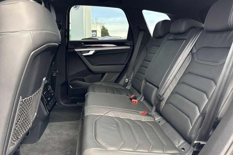 2018 Volkswagen Touareg 3.0 V6 TDI 4Motion R-Line Ã¢Â­Â14 way power adjustment, Innovation cockp...