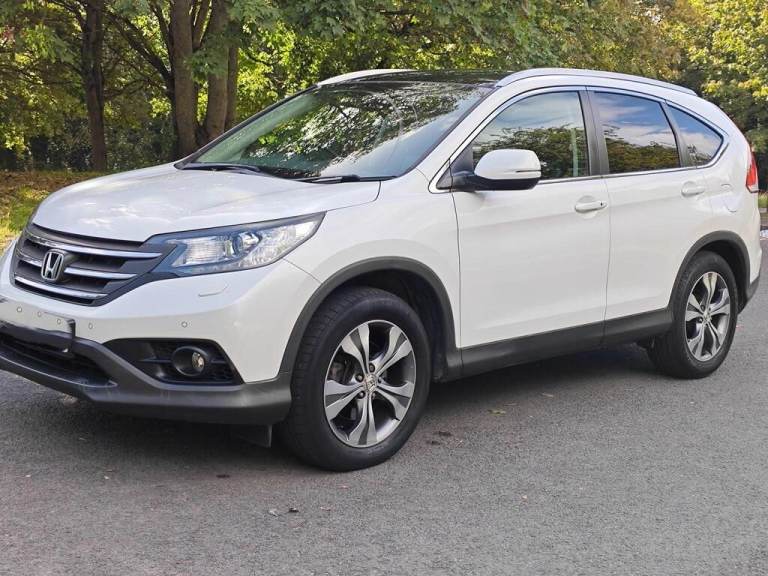 CR-V, 2.2 i-DTEC SR, 4WD, Diesel, FSH, Immaculate condition. Just Serviced; and MOT'd to Sept 2027.