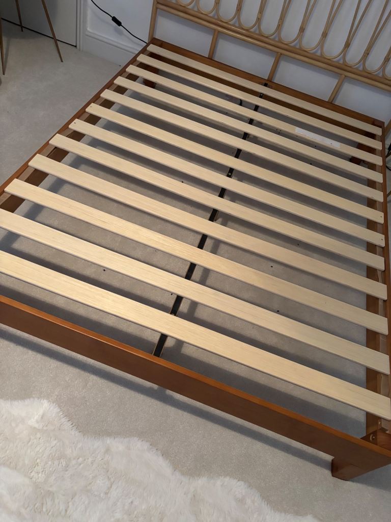 Superking wood bed