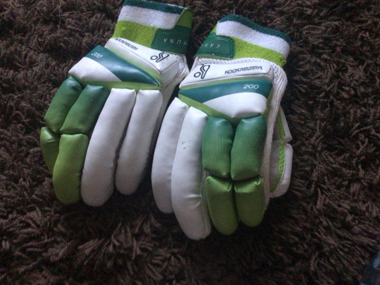Adults Kookaburra Batting Gloves Right Handed 