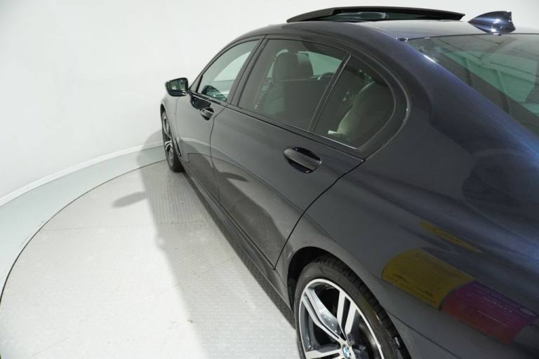 2015 BMW 7 Series 730Ld M Sport 4dr Auto SALOON DIESEL Automatic